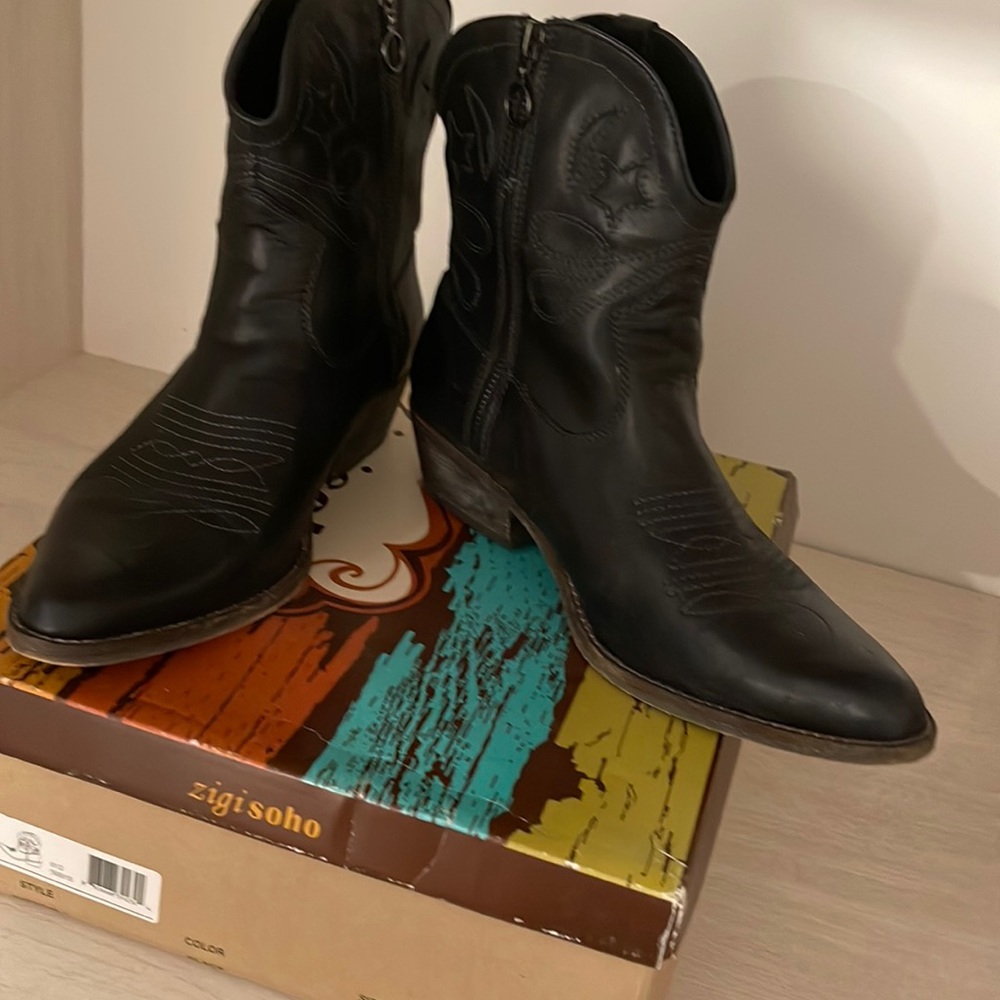 Zigi Soho booties. Size 10